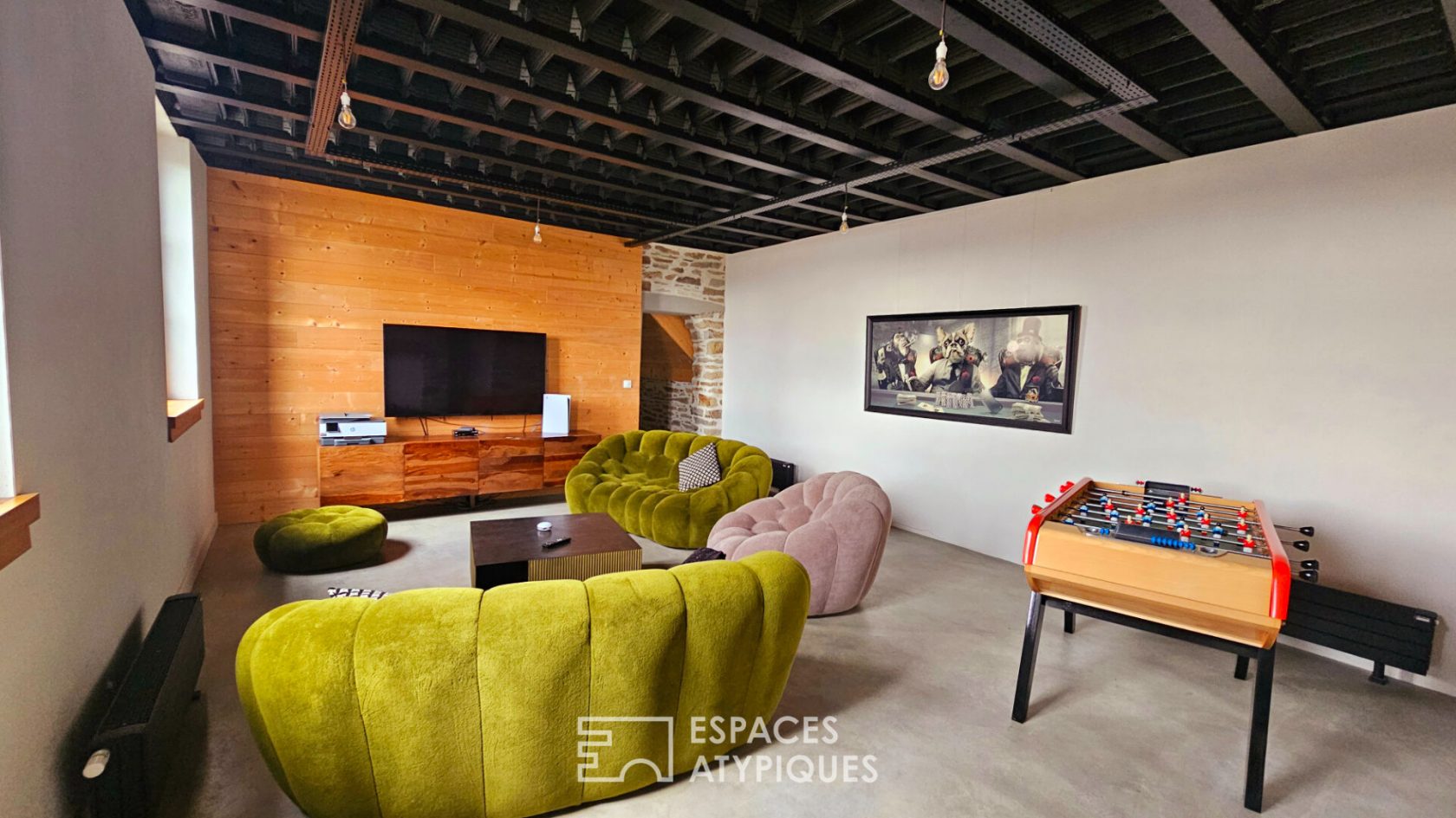 Former stud farm renovated: a perfect combination of character and modernity in the heart of Lannion