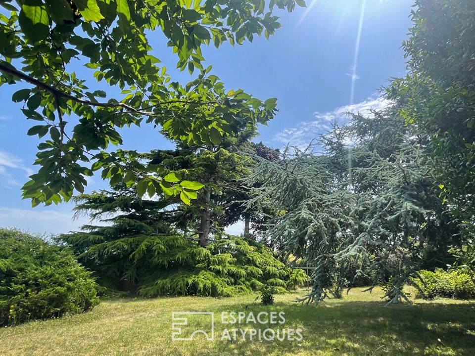 Demeure de prestige, rénovation et décoration haut de gamme, jardin arboré