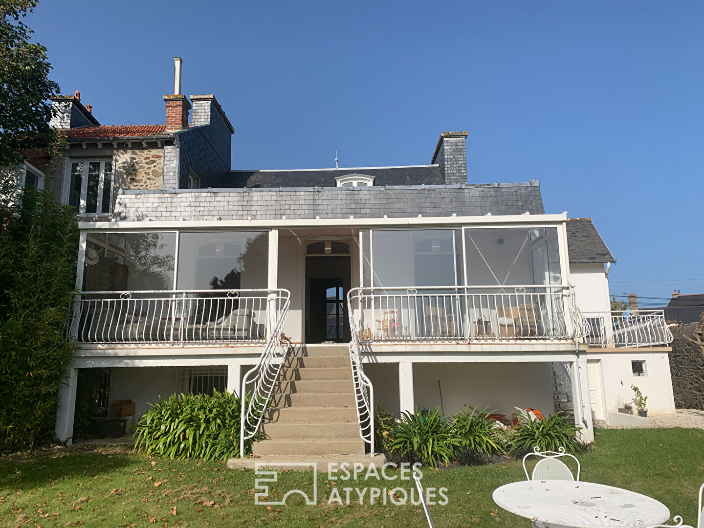 Demeure de prestige, rénovation et décoration haut de gamme, jardin arboré