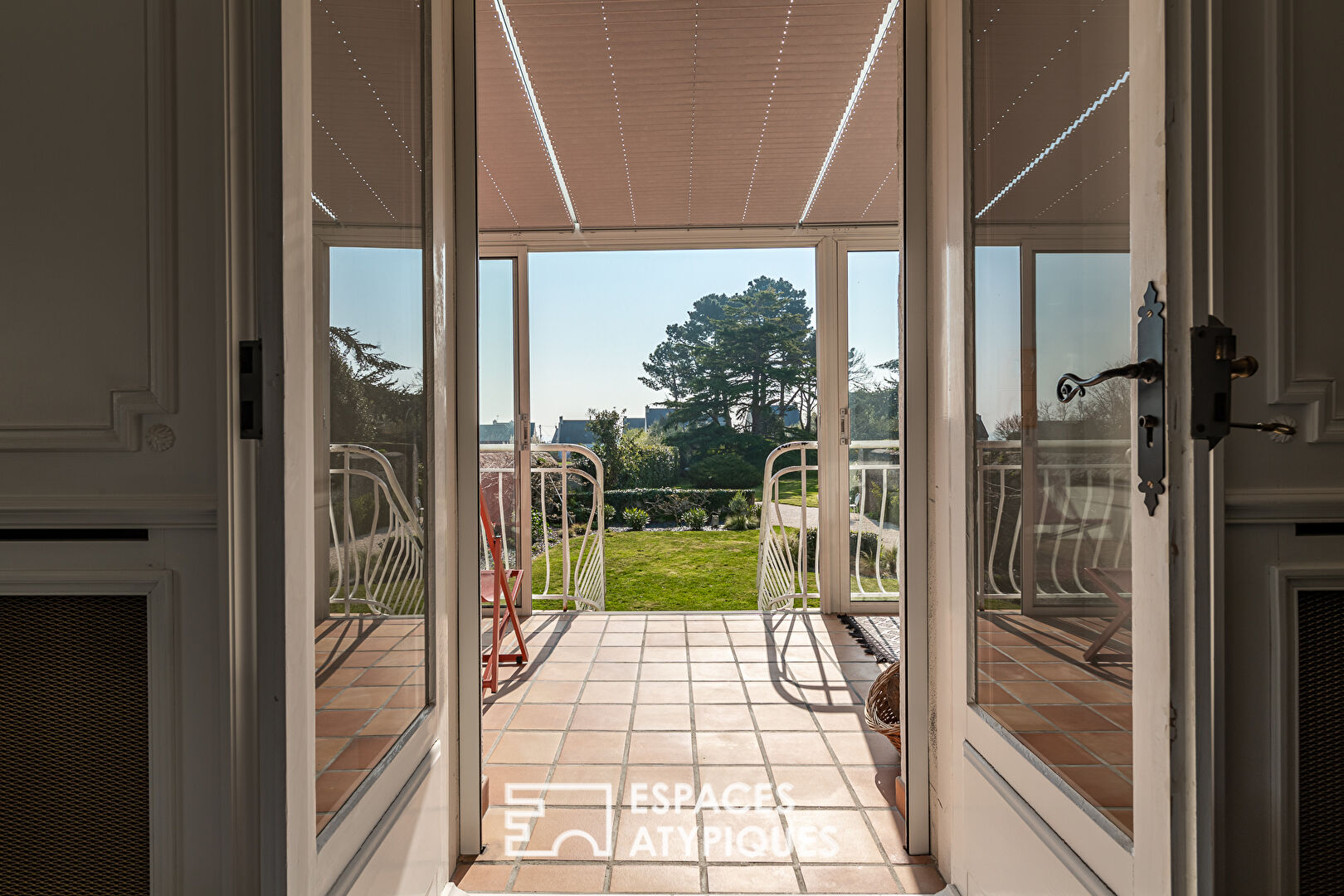 Demeure de prestige, rénovation et décoration haut de gamme, jardin arboré