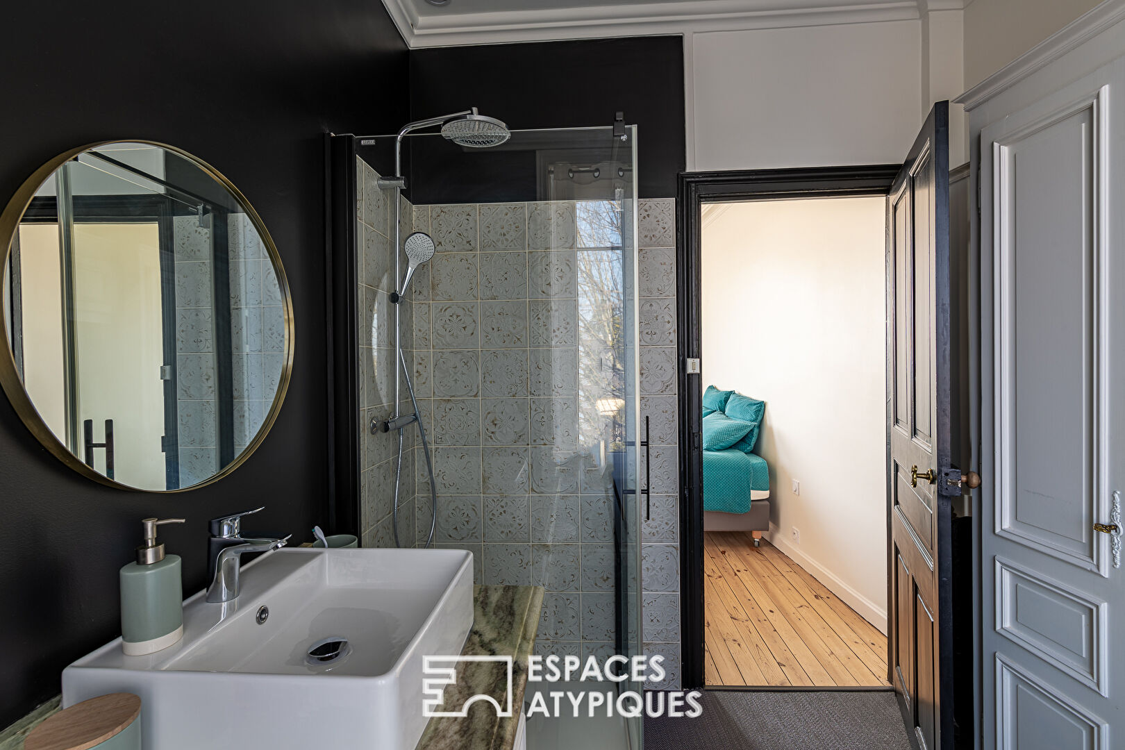 Demeure de prestige, rénovation et décoration haut de gamme, jardin arboré