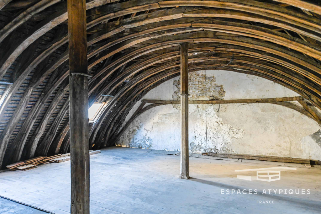 Old Chapel House (15th century)? Dinan