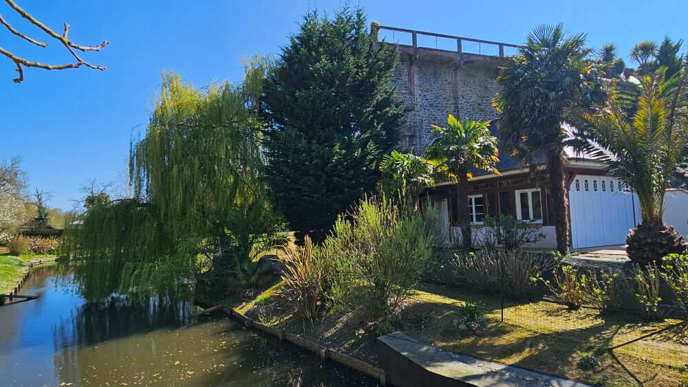 Maison familiale au coeur d’un parc arboré avec plan d’eau à Étables-sur-Mer