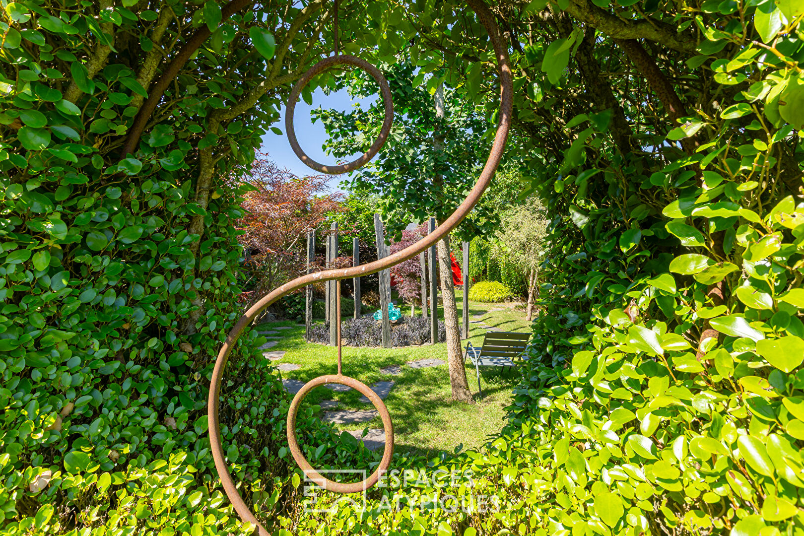 L’âme d’une maison, la magie d’un jardin  remarquable à Plouëc-du-Trieux
