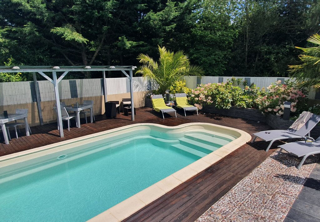 Propriété d’exception avec piscine et parc paysagé entre Lanvollon et Saint-Quay-Portrieux