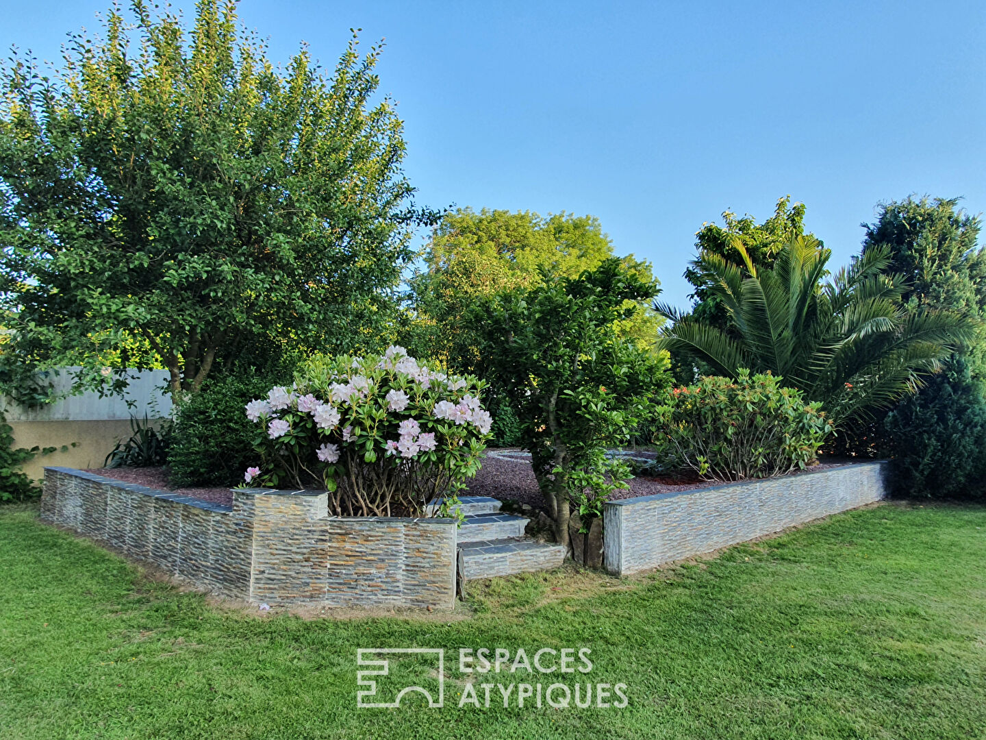 Propriété d’exception avec piscine et parc paysagé entre Lanvollon et Saint-Quay-Portrieux
