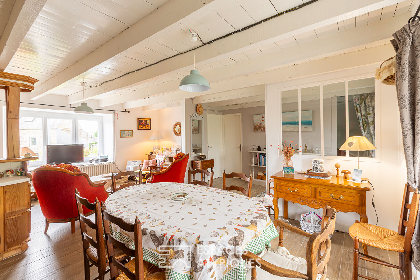 Maison en pierre rénovée et ses dépendances au potentiel exceptionnel