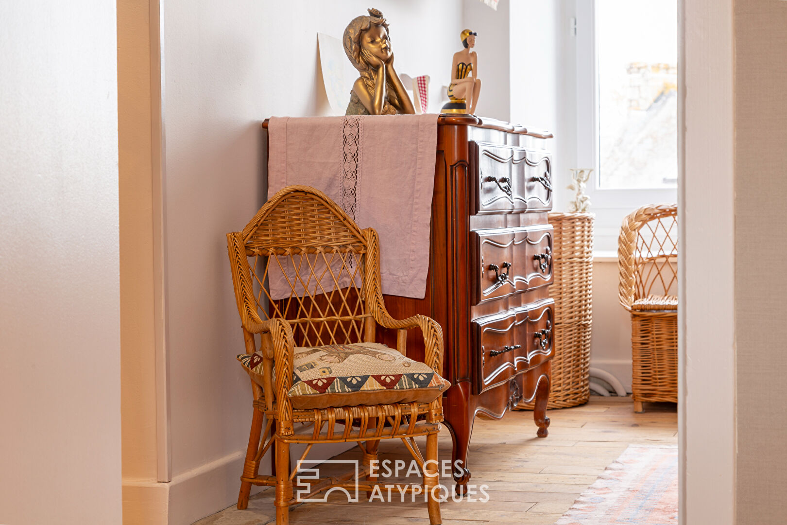 Maison en pierre rénovée et ses dépendances au potentiel exceptionnel