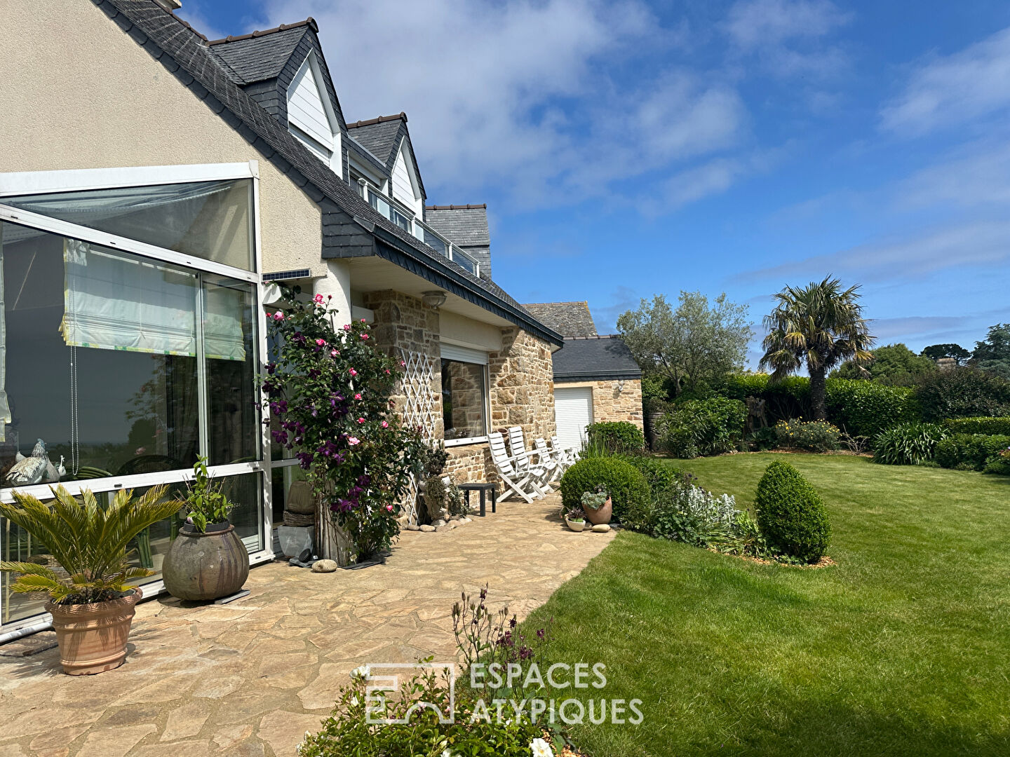 Maison d’architecte vue Mer sur la baie de Trestraou à Perros Guirec