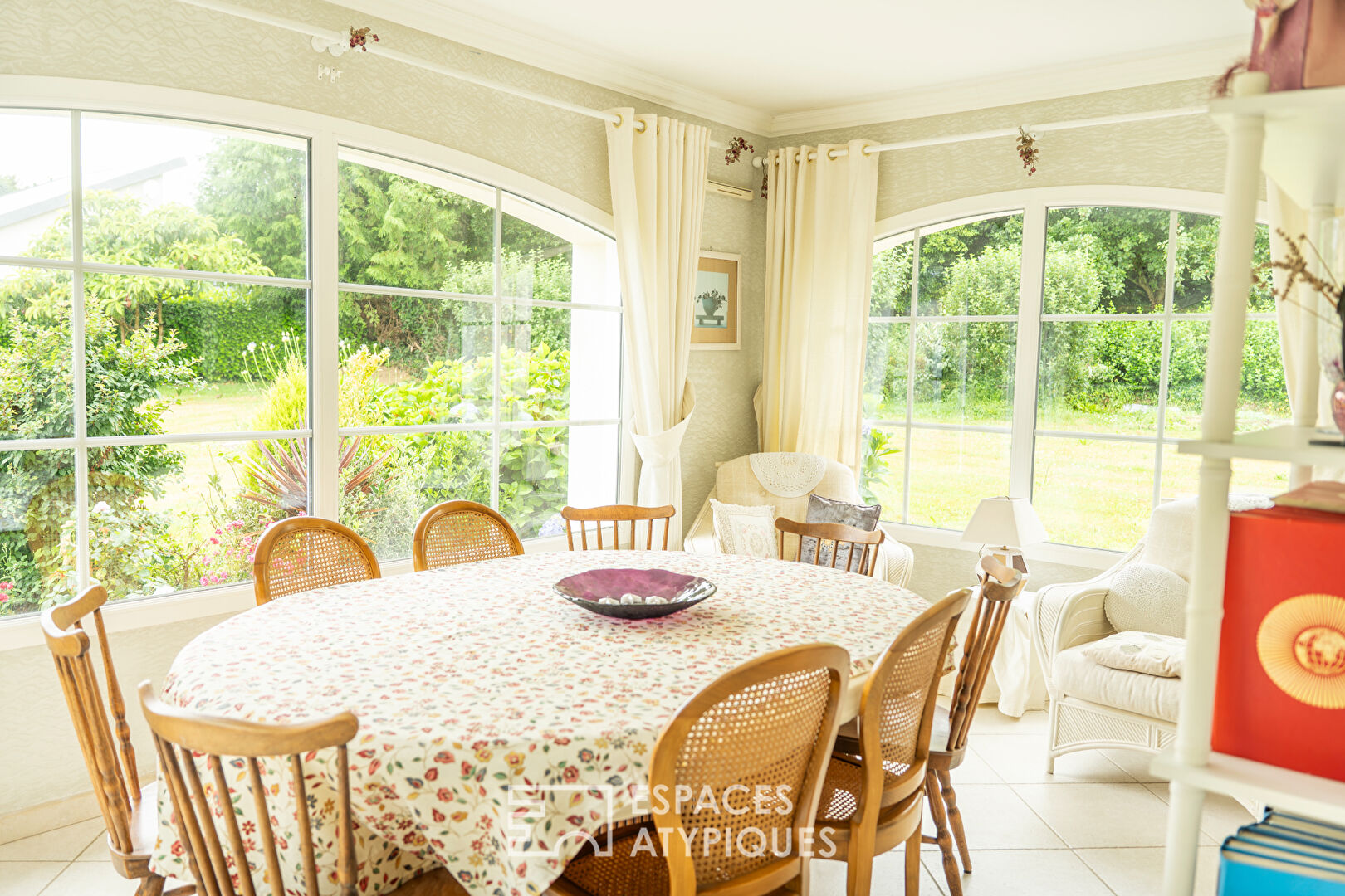 Maison familiale cachée dans un écrin de verdure à l’entrée de Lannion