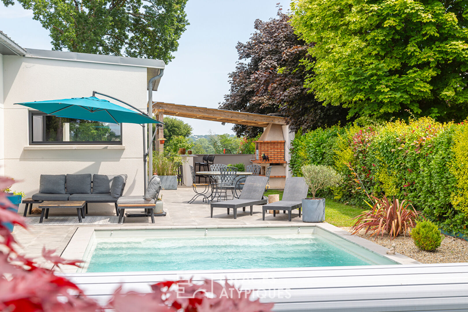 Belle contemporaine de plain-pied avec piscine près du centre de Ploeuc-sur-Lié