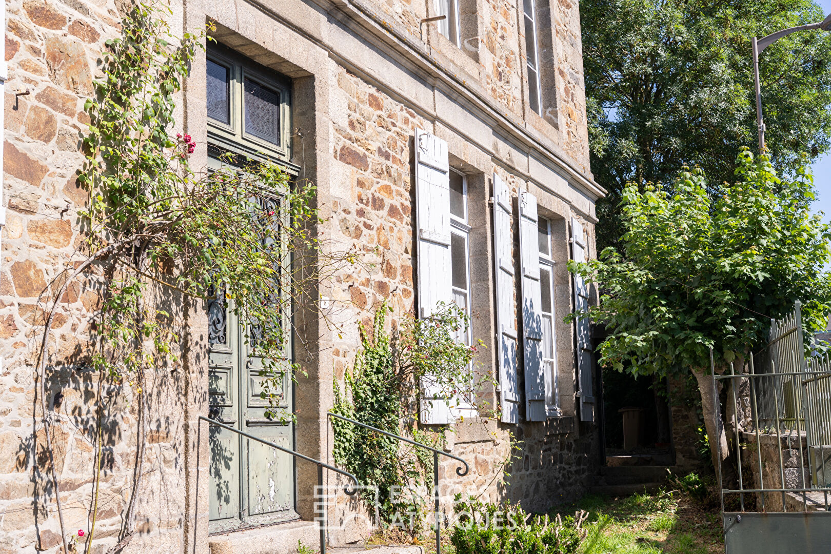 Majestic 18th century bourgeois residence in the heart of Lamballe