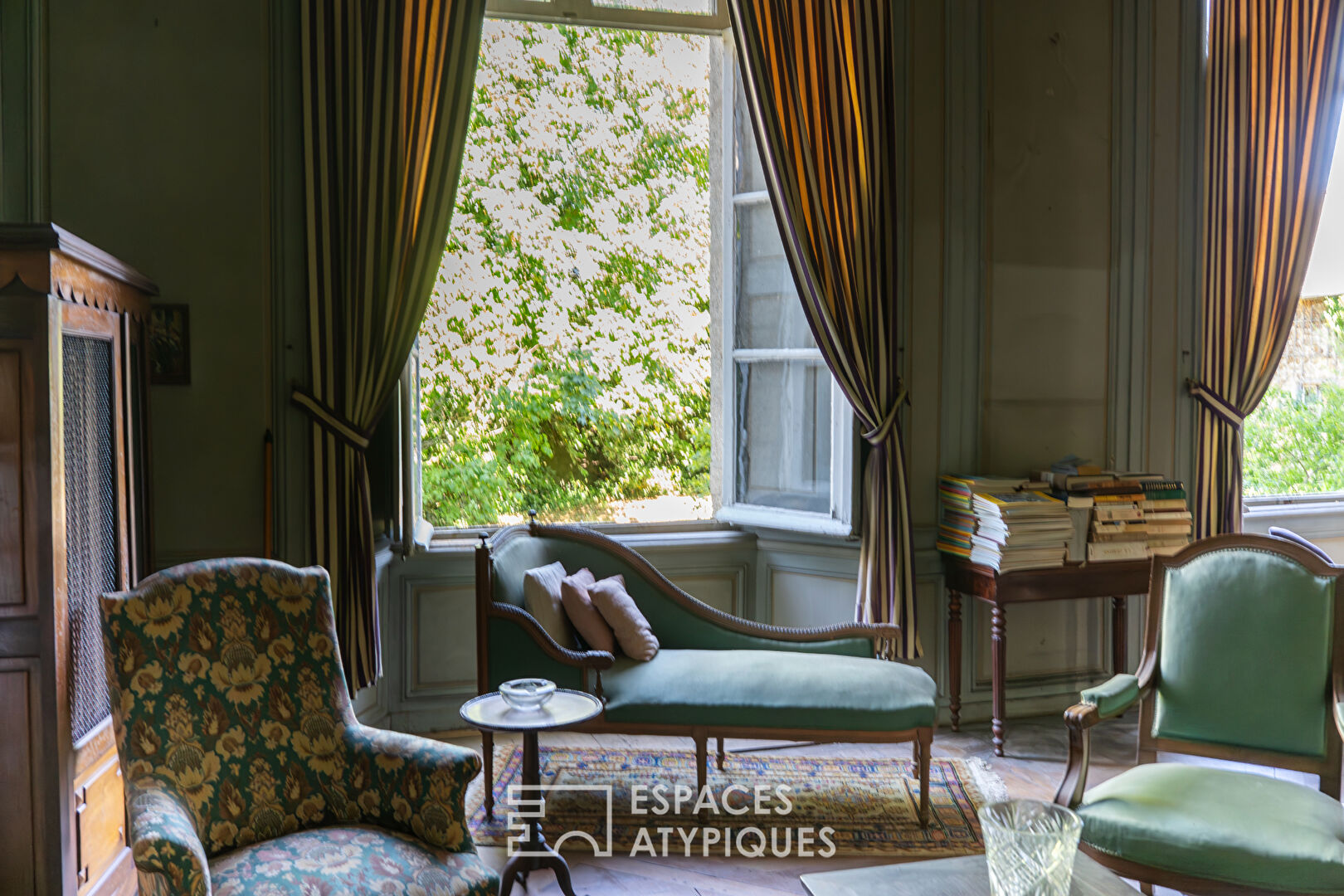 Majestic 18th century bourgeois residence in the heart of Lamballe