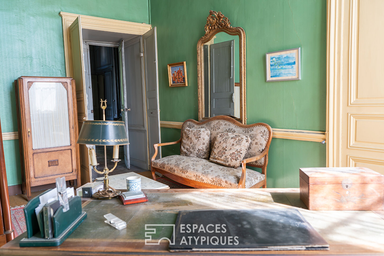 Majestic 18th century bourgeois residence in the heart of Lamballe