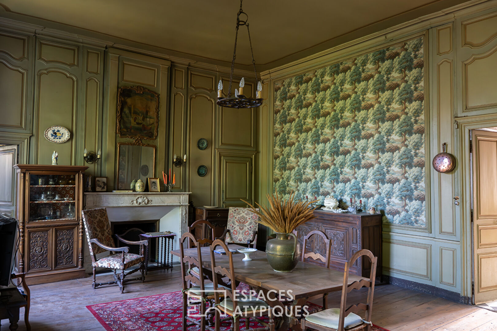 Majestic 18th century bourgeois residence in the heart of Lamballe