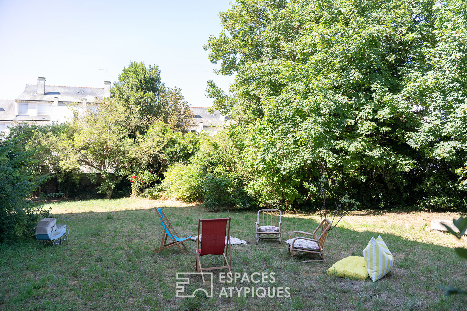 Majestic 18th century bourgeois residence in the heart of Lamballe
