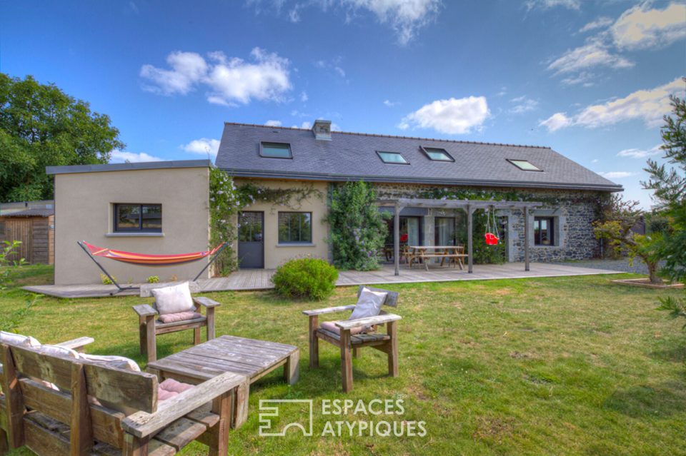 Longère à l'esprit contemporaine et chaleureuse en centre ville