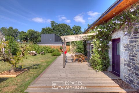 Contemporary and warm farmhouse in the town center