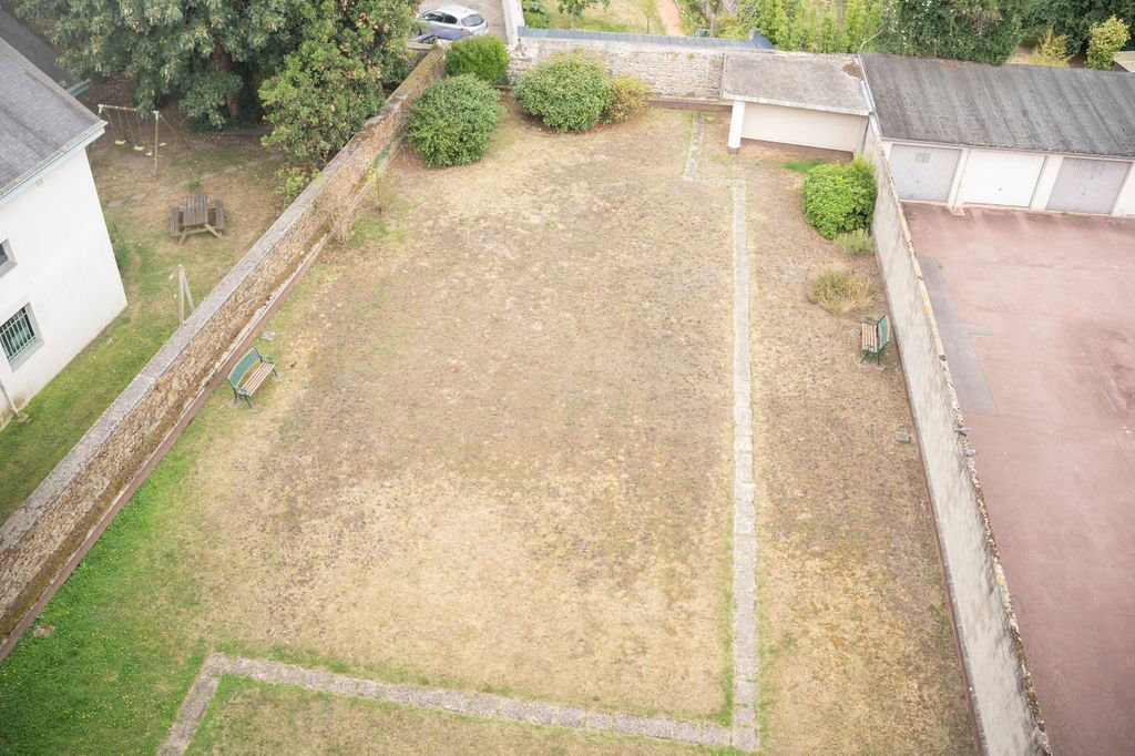 Duplex dernier étage  avec 5 chambres et 2 garages .