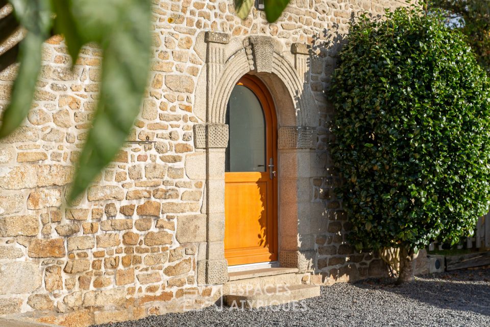 Esprit contemporain au coeur de cette ancienne chapelle  rénovée