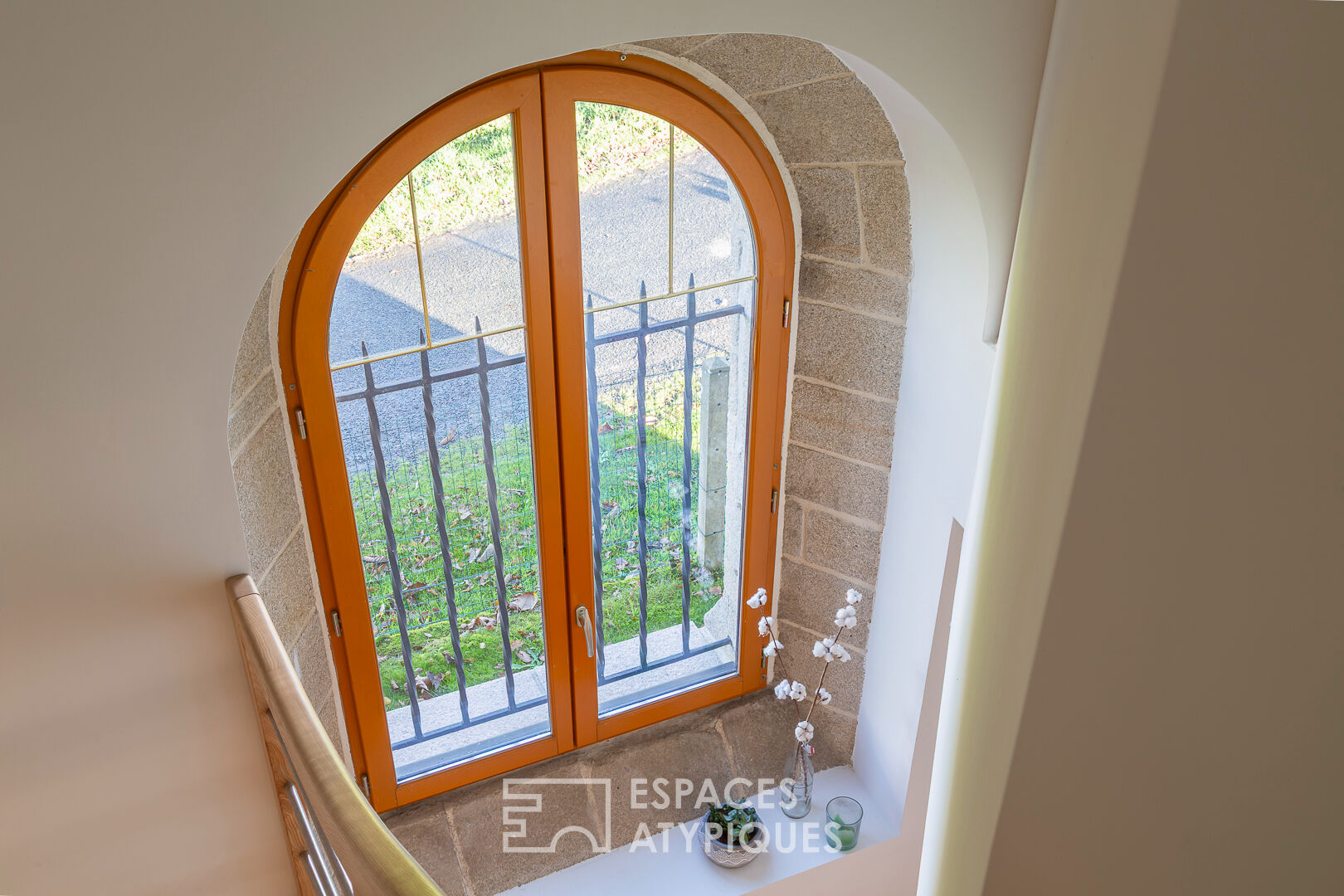 Esprit contemporain au coeur de cette ancienne chapelle  rénovée