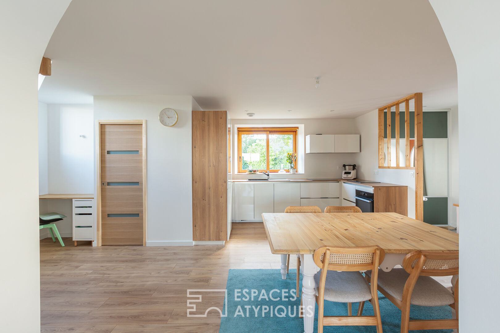 Esprit contemporain au coeur de cette ancienne chapelle  rénovée