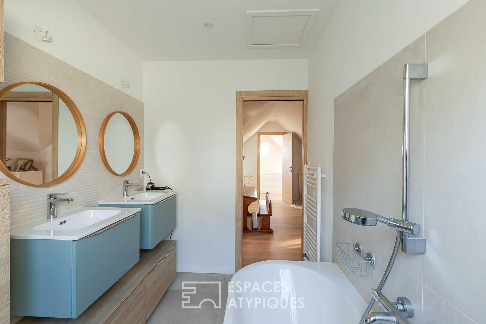 Esprit contemporain au coeur de cette ancienne chapelle  rénovée