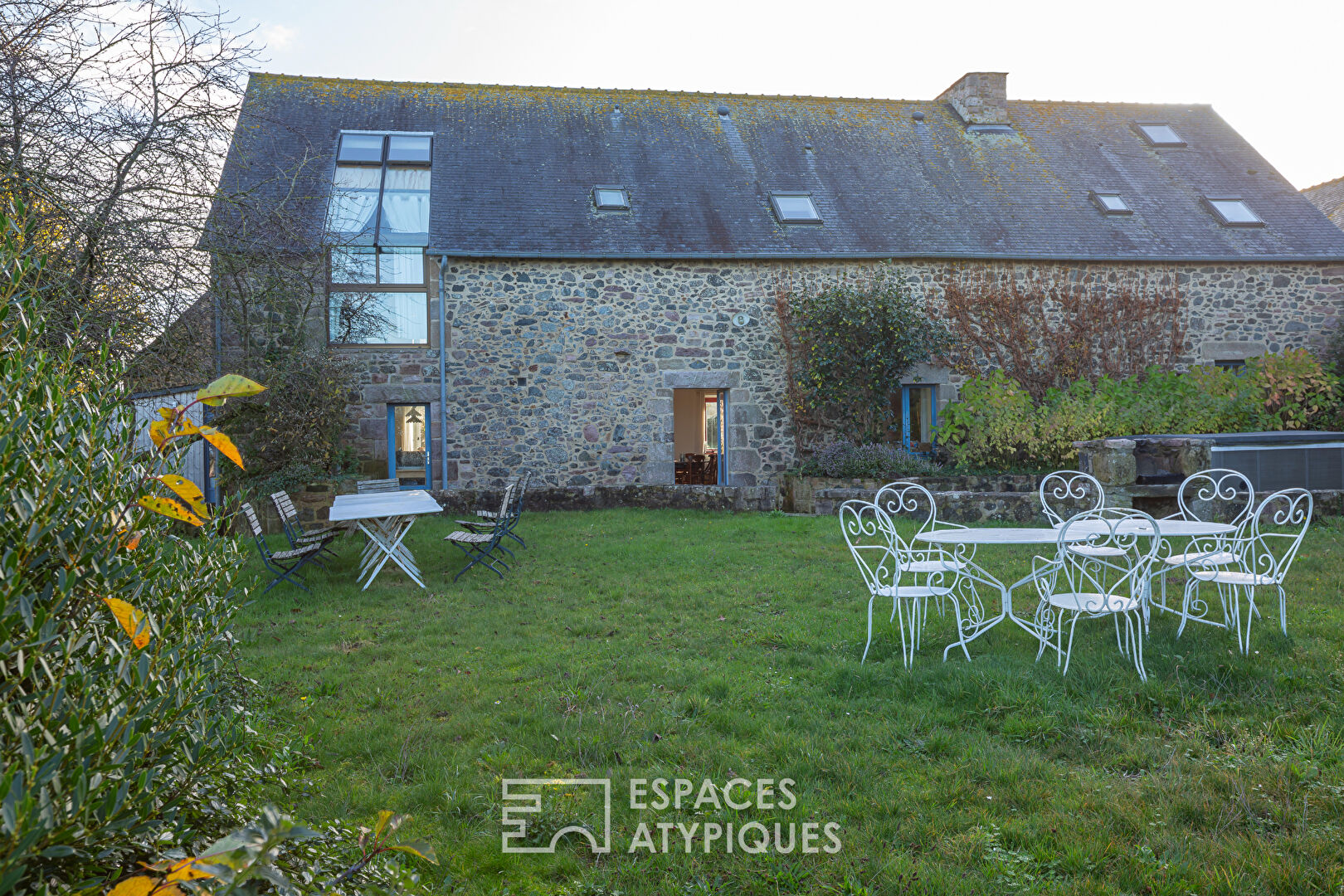 Manoir  du 17ème, 6 gîtes, vue mer, station balnéaire des Sables d&rsquo;Or