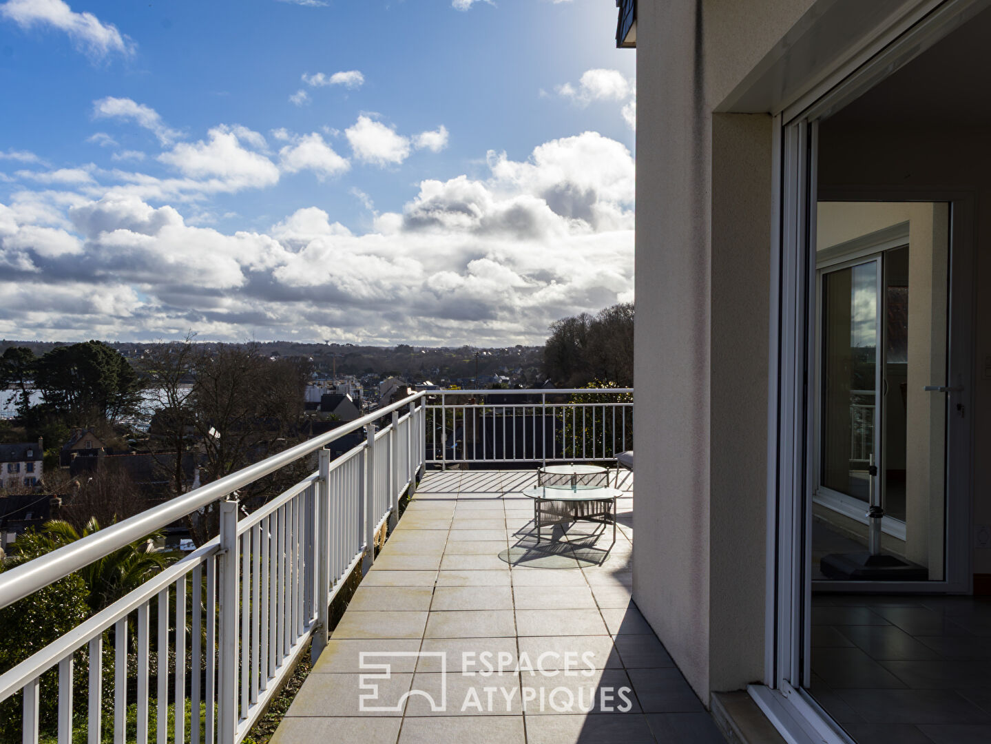 Élégance contemporaine et horizon marin à Perros-Guirec