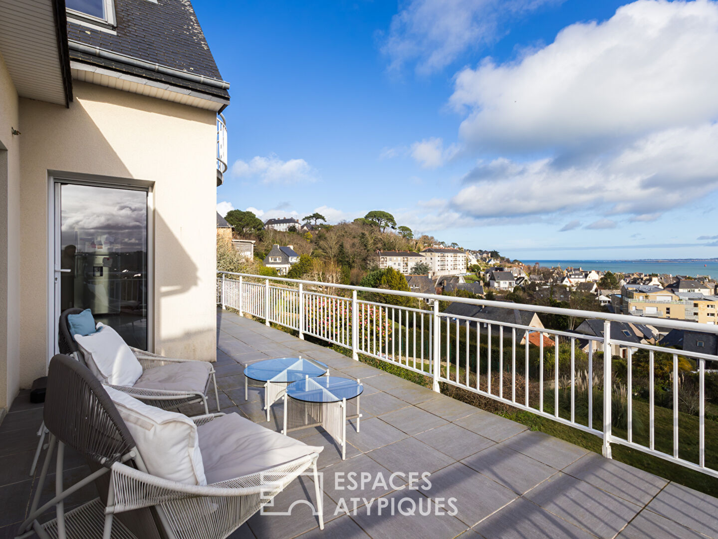 Élégance contemporaine et horizon marin à Perros-Guirec