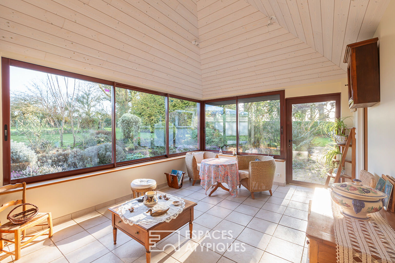 Grande maison entourée d&rsquo;un parc arboré de près de 3ha