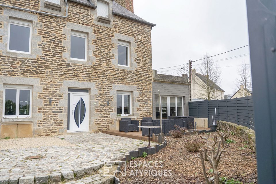 Maison en pierre avec espaces indépendants et fort potentiel - Proche mer