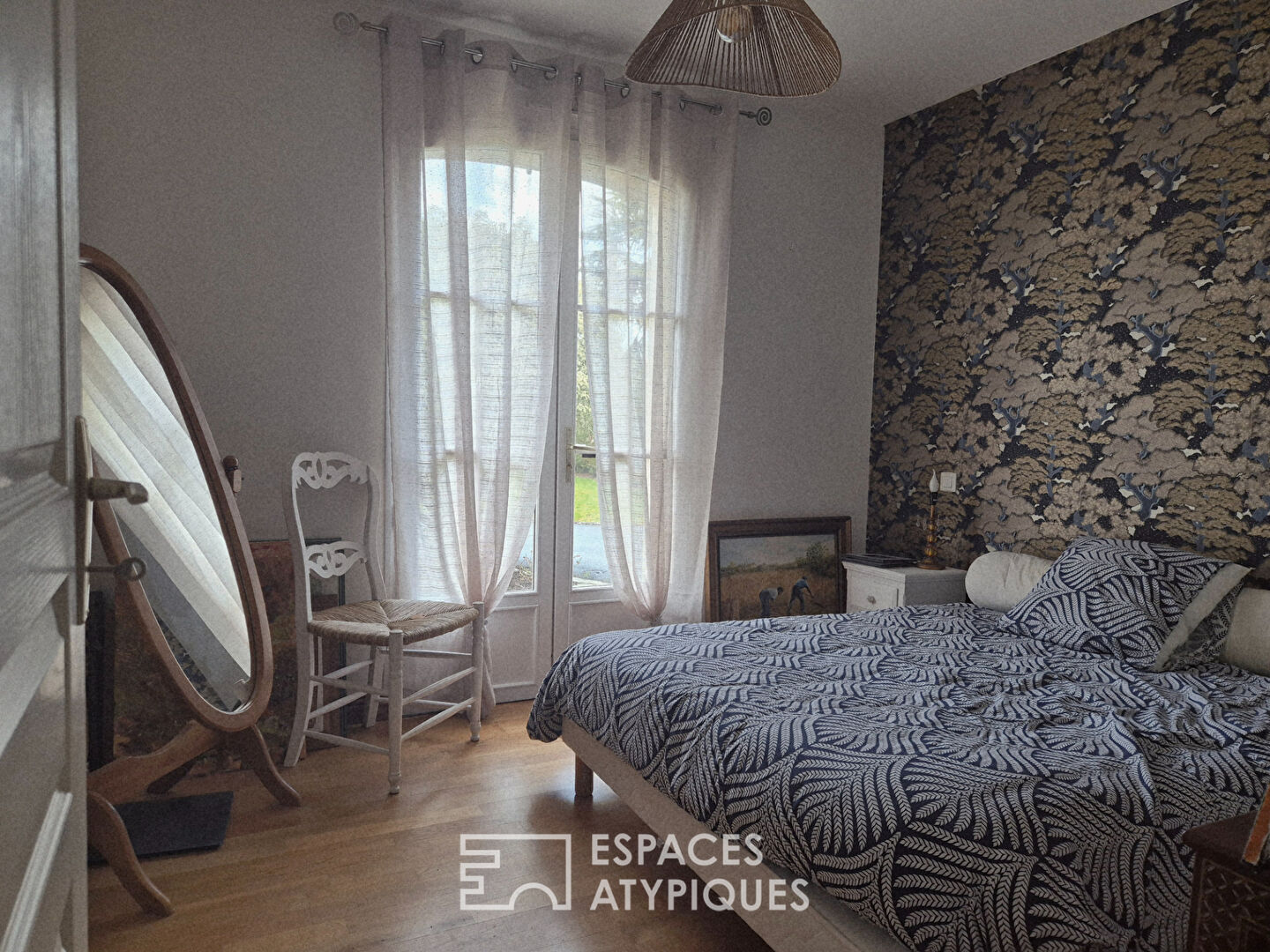 Entre bourg et plages – Maison familiale lumineuse 4 chambres avec grand garage et terrain paysagé à Plancoët