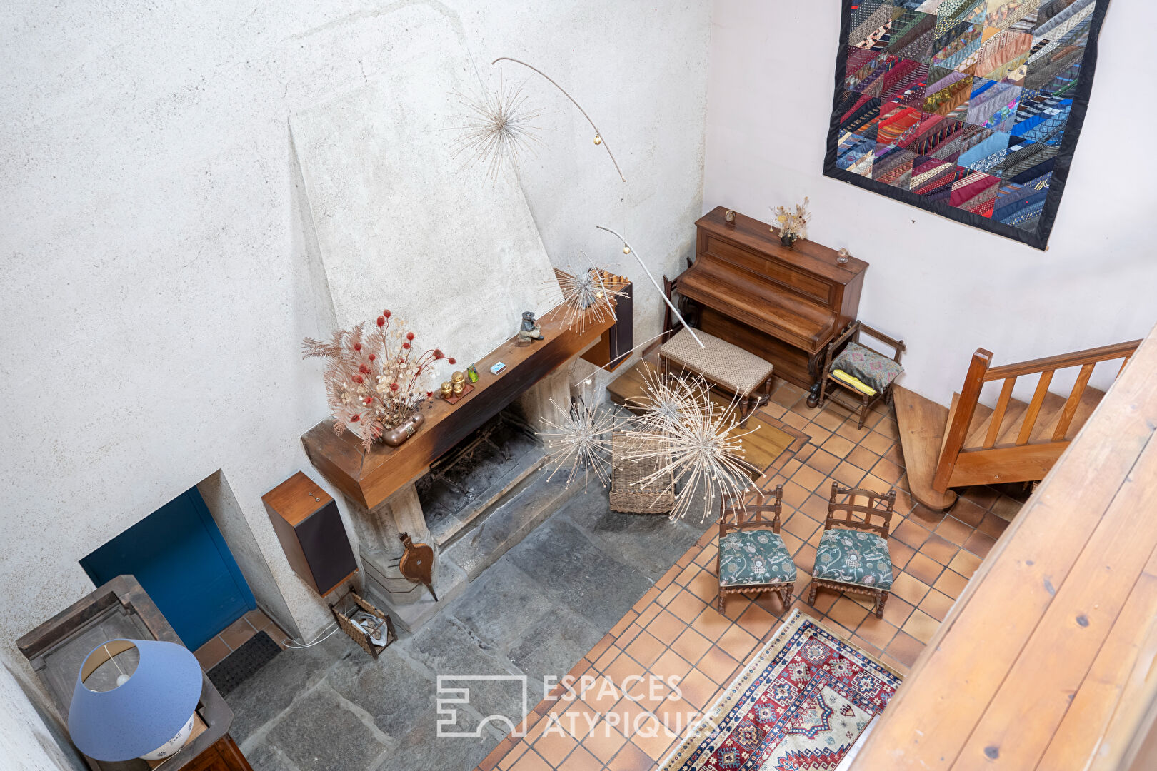 Charmant corps de ferme , 2 longères rénovées et sa dépendance en pierre.