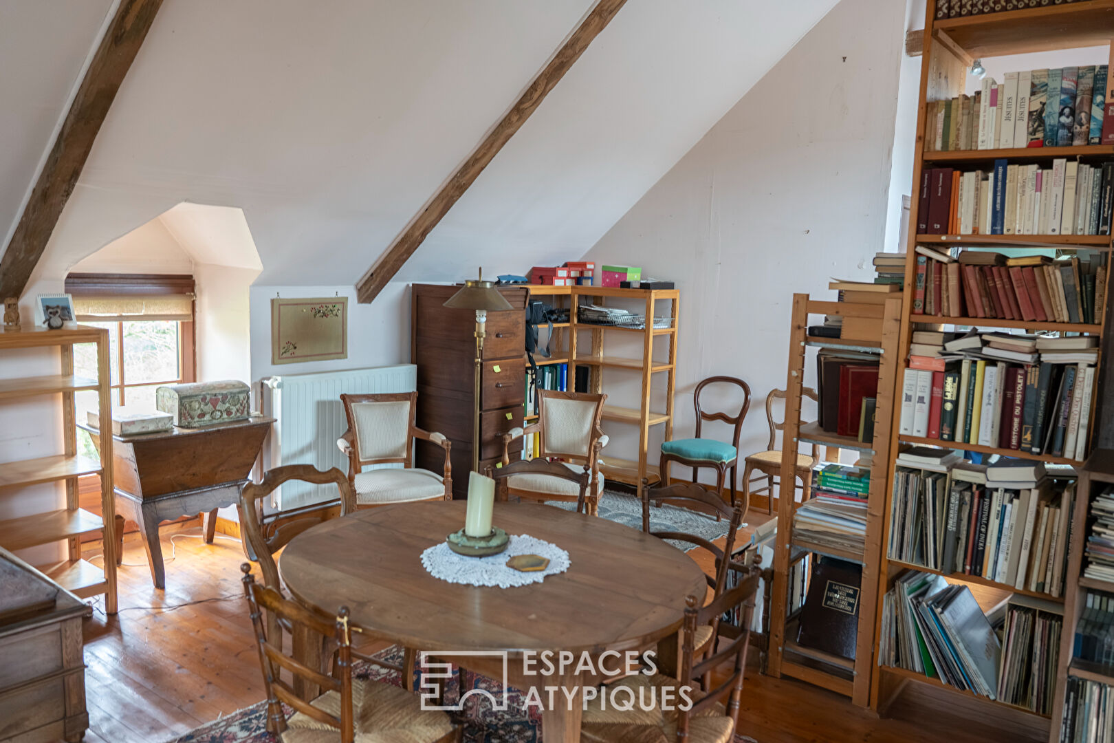 Charmant corps de ferme , 2 longères rénovées et sa dépendance en pierre.