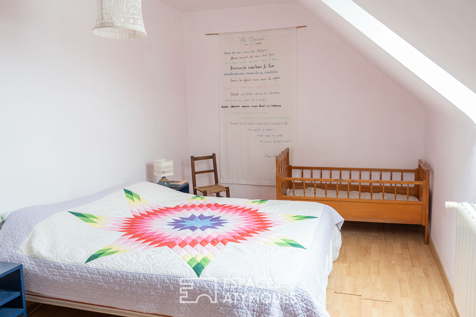 Charmant corps de ferme , 2 longères rénovées et sa dépendance en pierre.