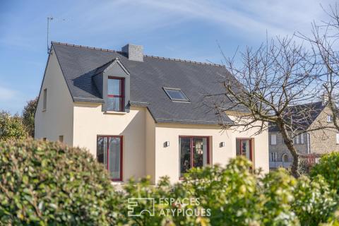 Maison familiale contemporaine avec jardin et garage