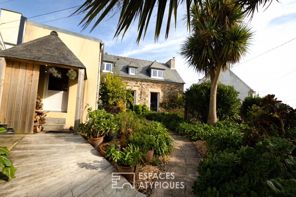 Maison de pêcheur  et son extension  vue mer à Pors Even