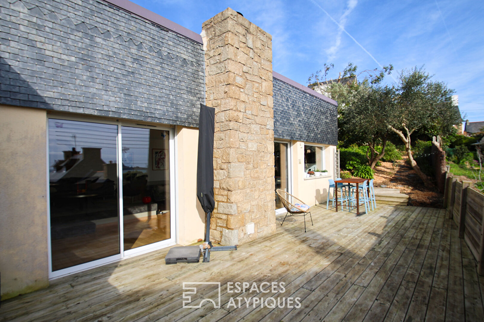 Maison de pêcheur  et son extension  vue mer à Pors Even