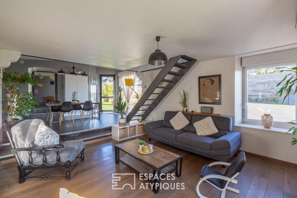 Charmante maison en pierre et son extension bois