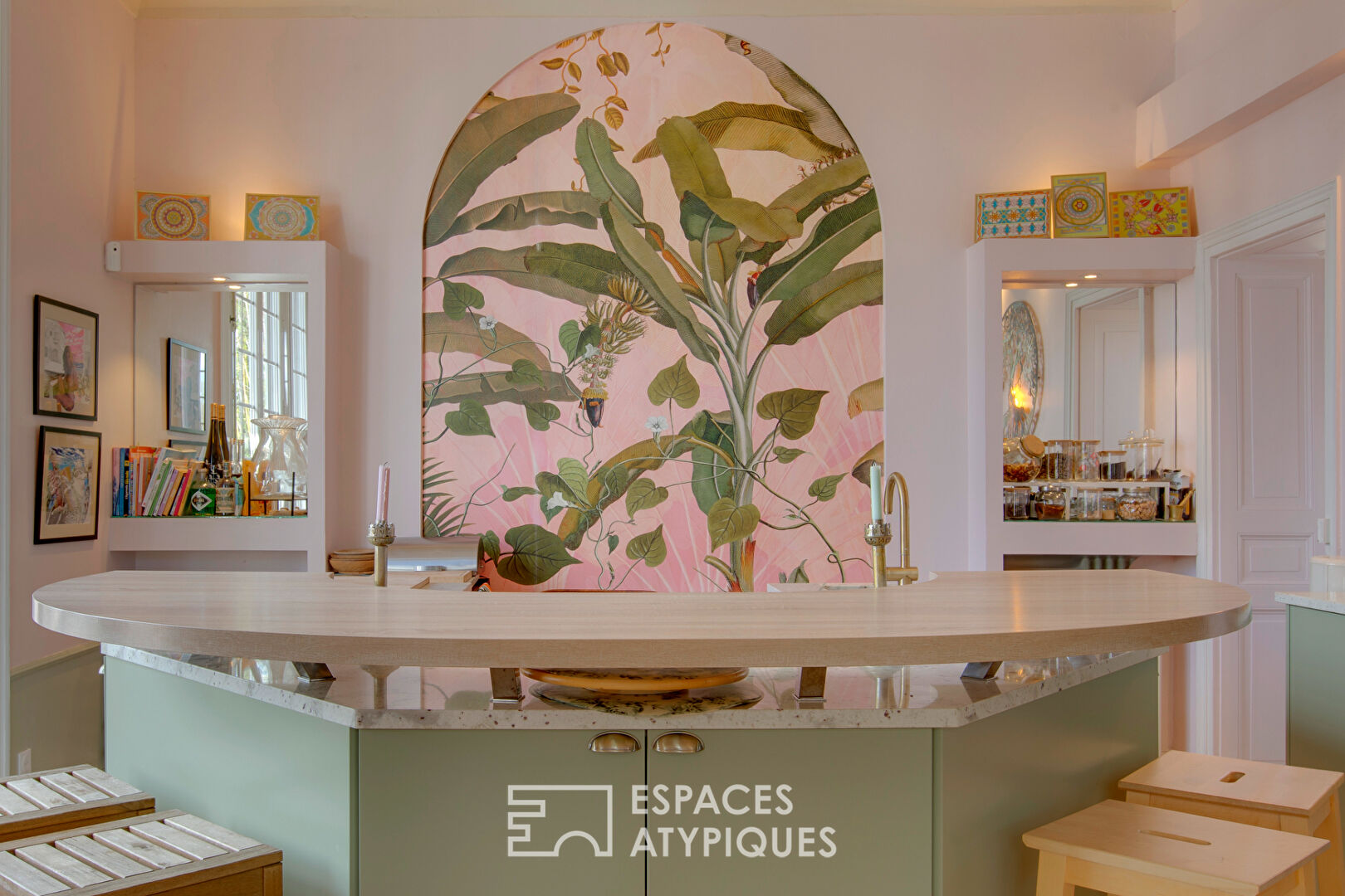 Élégant hôtel particulier au charme intemporel