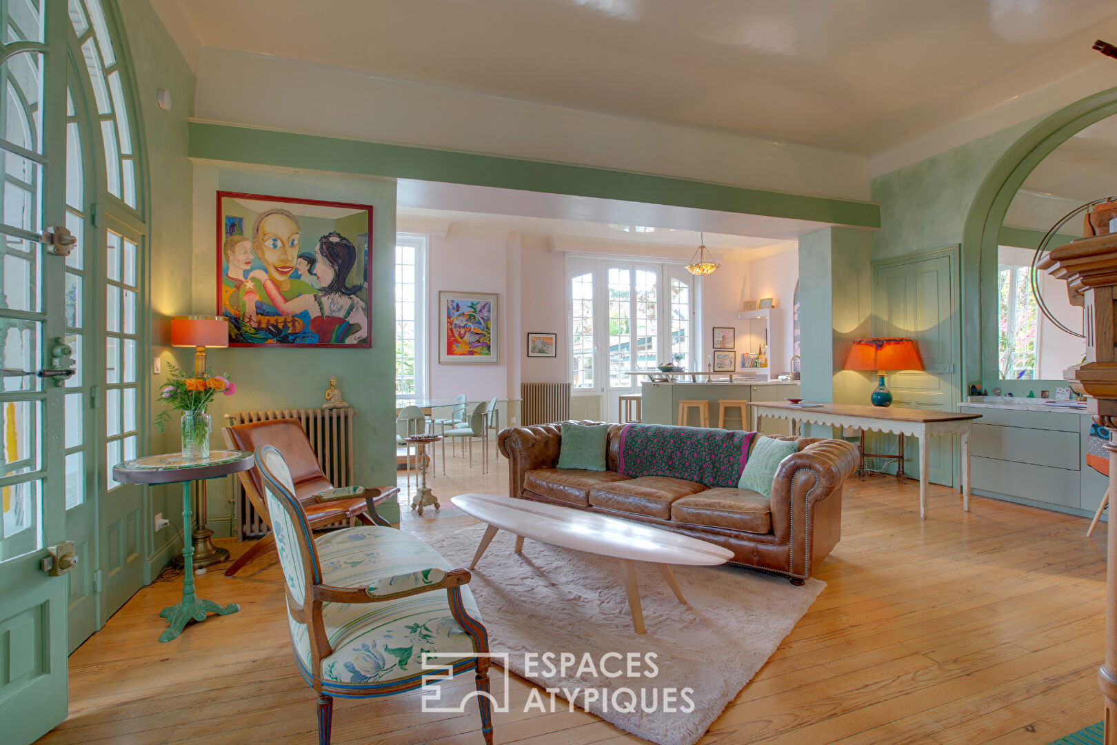 Élégant hôtel particulier au charme intemporel