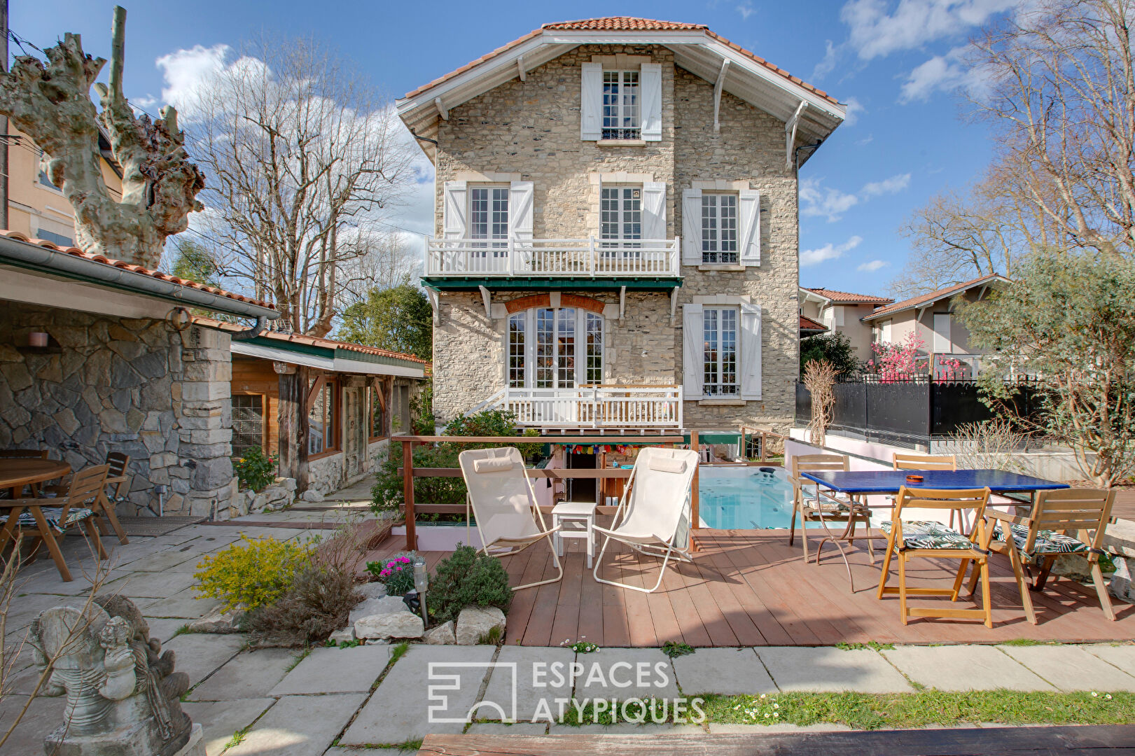 Élégant hôtel particulier au charme intemporel