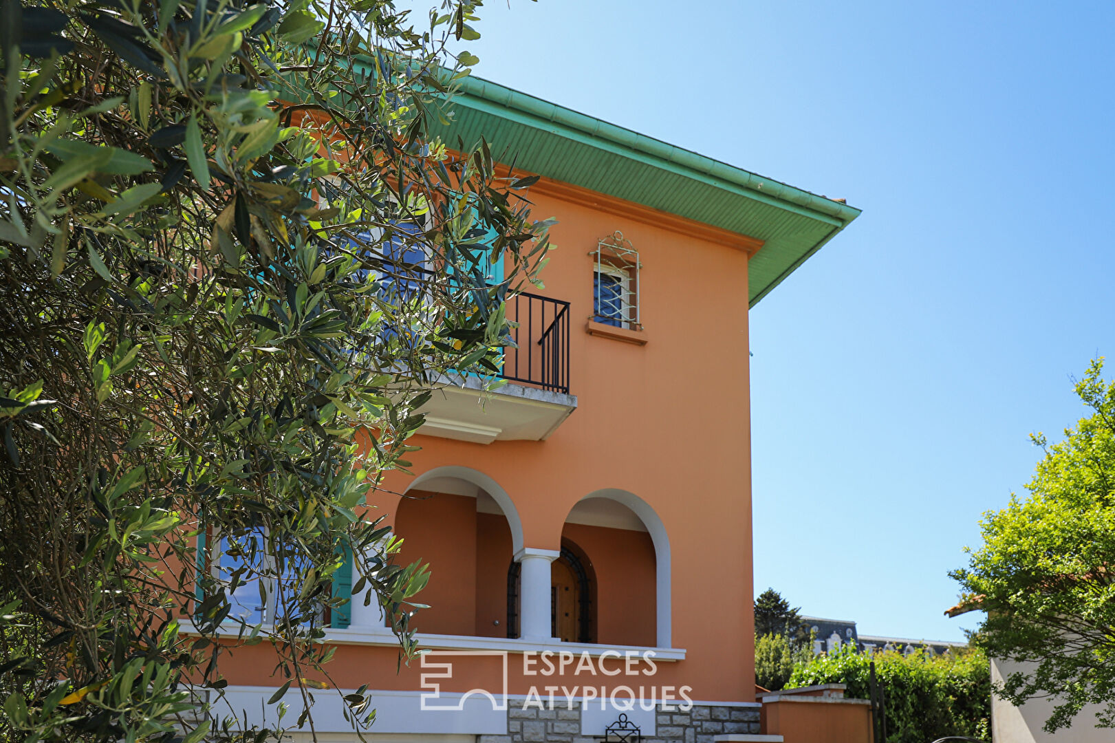 Villa de caractère au coeur des Arènes