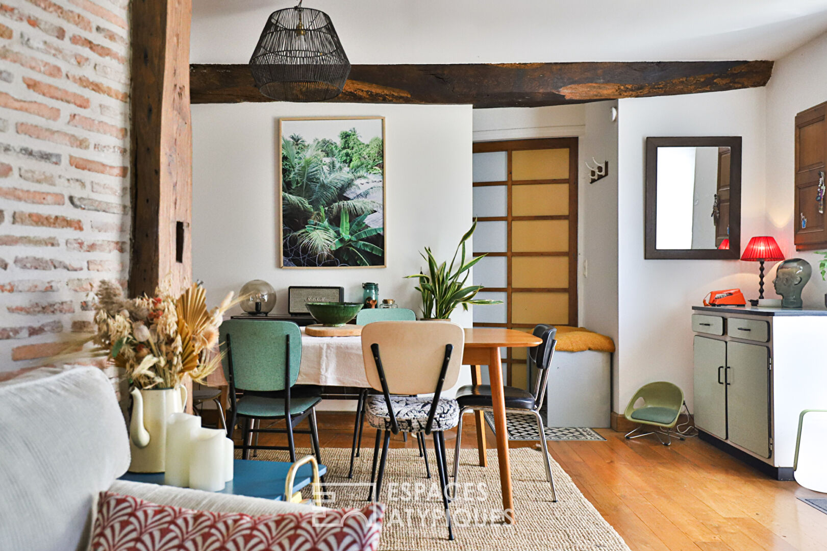 Appartement de charme de plain-pied dans une bâtisse du XVIIᵉ siècle