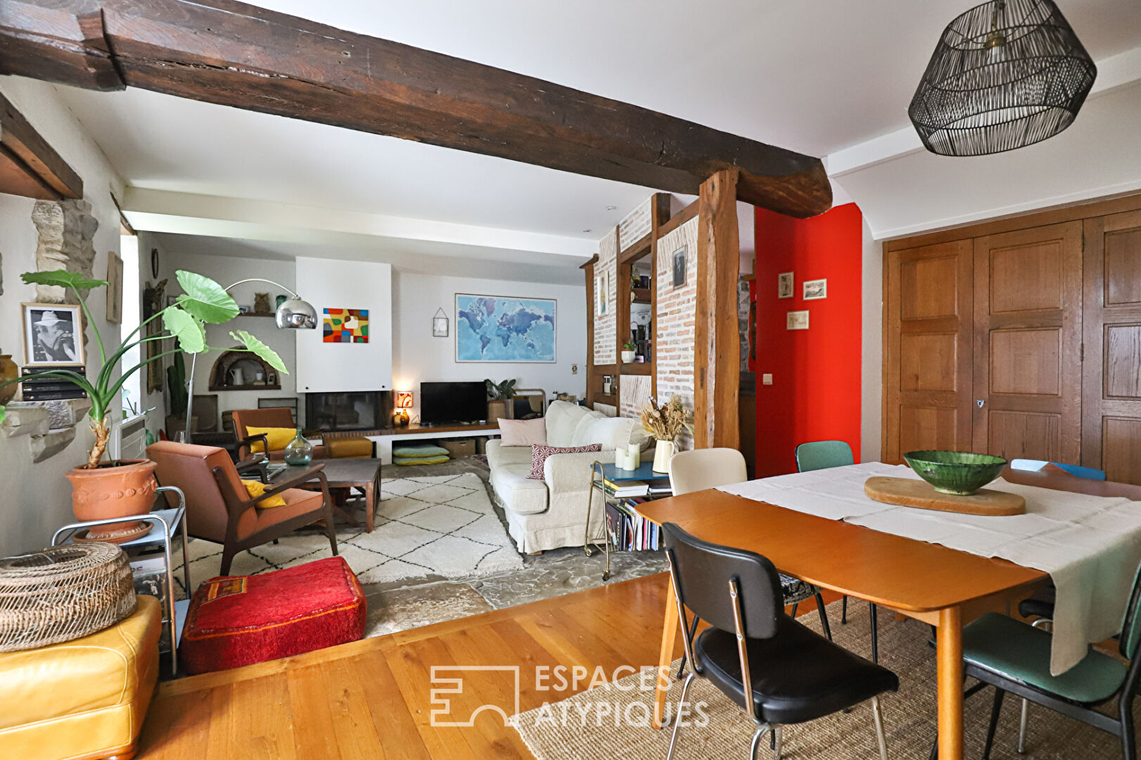 Appartement de charme de plain-pied dans une bâtisse du XVIIᵉ siècle