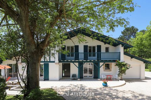 Contemporary house with views of unspoiled nature