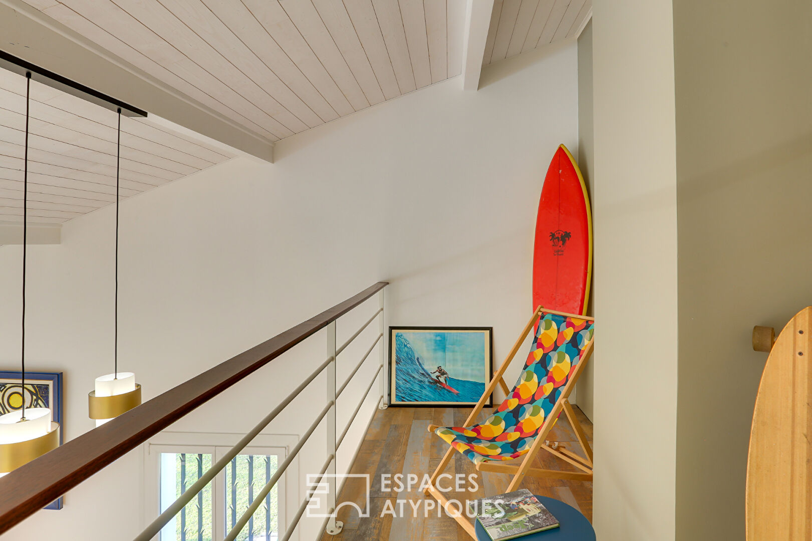 Contemporary house with views of unspoiled nature