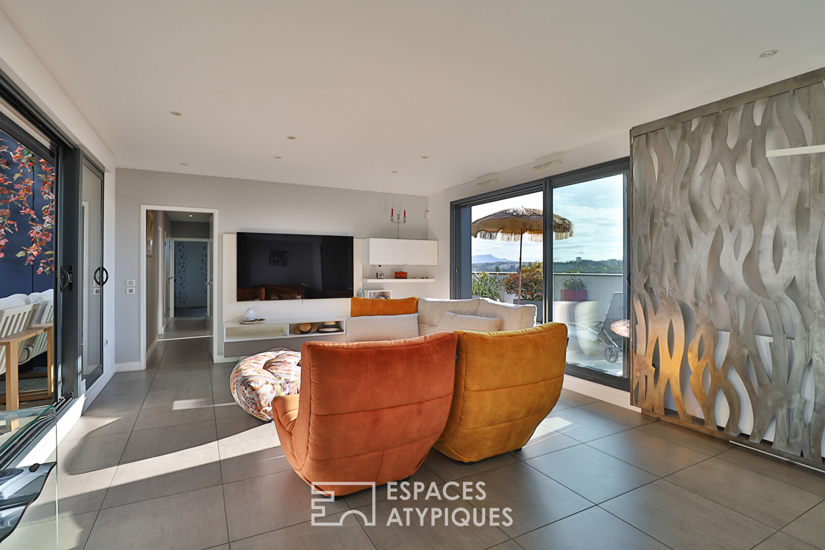 Penthouse apartment in the Arenas district with 360° terrace