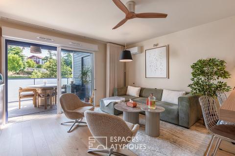 Appartement aux allures de suite hôtelière, entre océan et montagnes